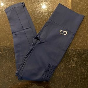 Curves and Combatboots leggings size small